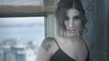 İrem Derici - Değmezsin Ağlamaya