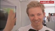 Formula 1 Pilotu Nico Rosberg, Yarışa Kadın Pediyle Çıkacak
