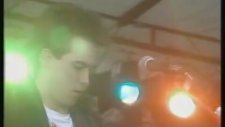 The Cure - In Your House (Canlı - 1980)