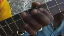 Tek Telle Gitar Çalmak - Brushy One String