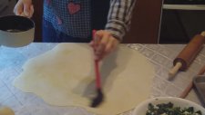 Ispanaklı Börek (El Açması) - Kekevi Börek Tarifleri