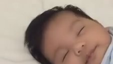 1 Dakikadan Kısa Sürede Bebek Uyutmak