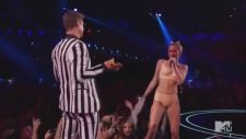 Miley Cyrus - VMA'de Twerk Yapmak