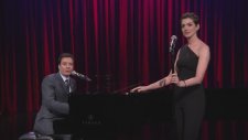 Jimmy Fallon ve Anne Hathaway Düeti