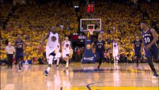 Andre Iguodala alley-oop'u müthiş tamamladı