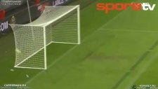 Seedorf'tan Enfes Aşırtma!