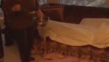 Esra Ceyda Kurşun Döktürdü