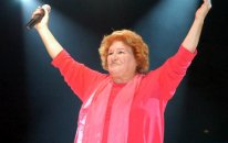 Selda Bağcan - Felek Beni Adım Adım Kovaladı Yaralandım ,,,