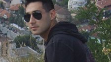 Penceremin Perdesini Havalandıran Rüzgar