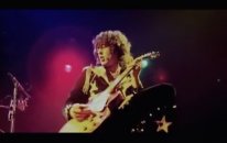 Led Zeppelin - Black Dog (Live Video)