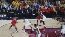 Derrick Rose LeBron James'e rağmen basketi buldu!