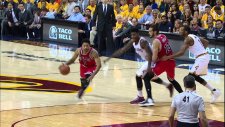 Derrick Rose, LeBron James'e rağmen basketi buldu