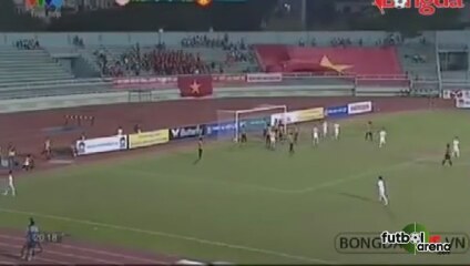 Vietnamlı kadın futbolcu kornerden 2 gol attı Vietnamlı kadın futbolcu kornerden 2 gol attı