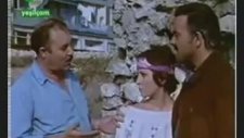 Kızını Dövmeyen Dizini Dövermiş