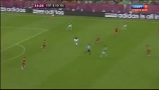 İspanya & İrlanda Maçında Faul Yapan Hakem - Euro 2012