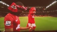 Patrice Evra'nın Suarez'le Dalga Geçmesi