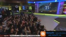 48 Yaşında Sol Ayağı Raket Gibi Kullanmak - Hagi