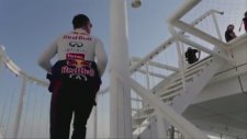 F1 Aracına 210 Metre Yükseklikte Spin Attırmak