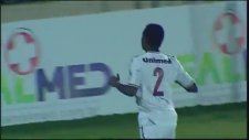 Gol Sevincinde Hakeme Sarılmak
