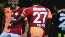 Felipe Melo'nun Emre Belezoğlu'na Dil Çıkartması