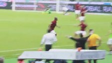 Alessandro Florenzi - Büyükanneyi Kucaklama (Gol Sevinci)