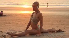 Hindistan Sahillerinde Yoga Yapmak