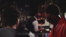 Polis Akademisi - Ağzıyla Her Sesi Çıkaran Adam Larvele Jones