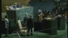 BM'de Sözleşme Fırlatmak - Muammer Kaddafi