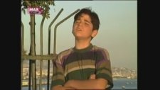 Soyanlara Şarkı ile Tepki Göstermek - Küçük Onur