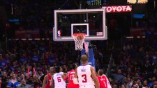 Blake Griffin'den inanılmaz basket! Bakmadan attı...