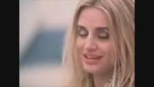 Zenginden Alıp Fakire Vermek - Banu Alkan