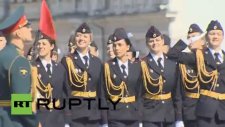 Rus Kadın Polislerin Mezuniyet Töreni