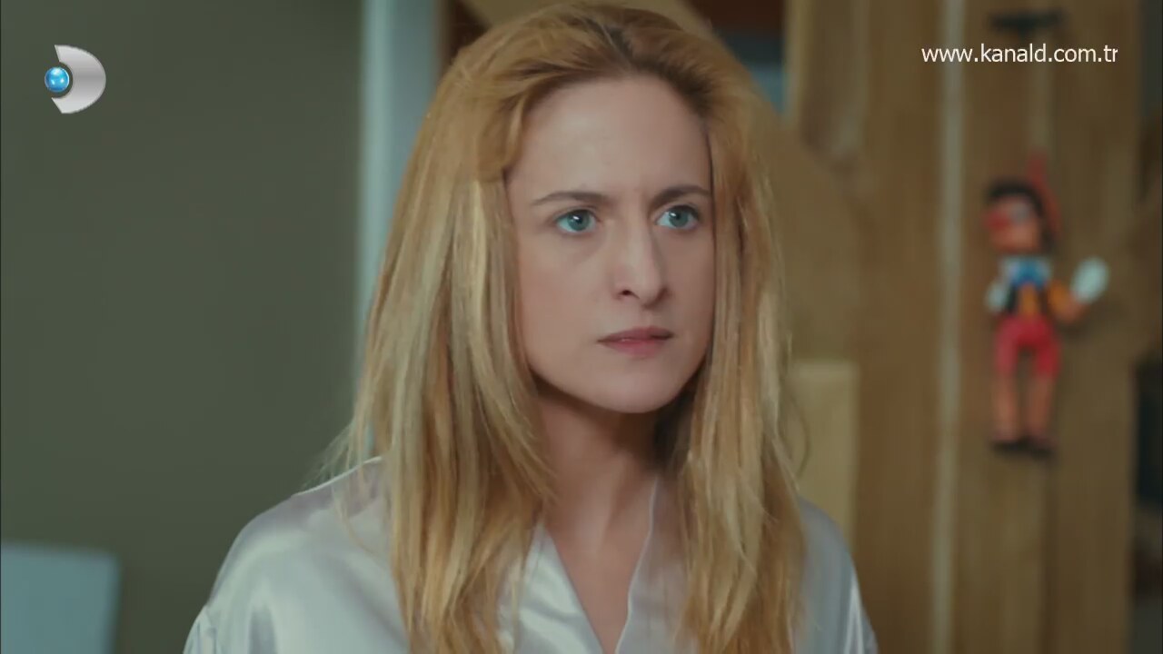 Damla Sönmez Kimdir ( Güllerin Savaşı Gülru ) Damla Sönmez Kimdir ( Güllerin Savaşı Gülru )