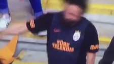 Galatasaraylı taraftar kendinden geçti