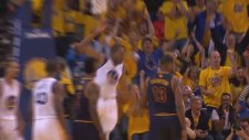 Andre Iguodala'dan müthiş smaç