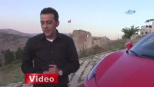 Ferrari'siyle Su Borusu Taşıyan Vatandaş