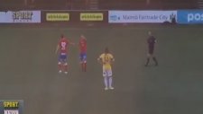 Kendini oyuna aldı golünü attı