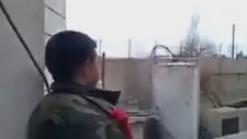 Çatışmada El Nusralıları Trolleyen Suriye Askeri