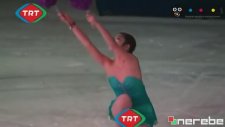 TRT'den Buz Patenine Açık Kıyafet Sansürü