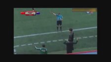 Kadın Futbolcuya Dayayan Teknik Direktör