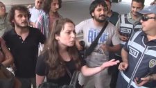 Cumhurbaşkanlığı Sarayı Bahçesinde Piknik Yapmak İsteyen Grup