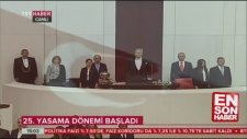 Meclis'te HDP'lilerin İstiklal Marşı'nı Okumaması