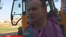 Kepçe ile Traş Yapan Adam (Adana'da Sıradan Bir Gün)