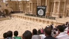 IŞİD 25 Suriye Askerini 2 Bin Kişi Önünde İnfaz Etti