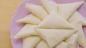 Peynirli Üçgen Börek - Peynirli Börek Nasıl Yapılır?