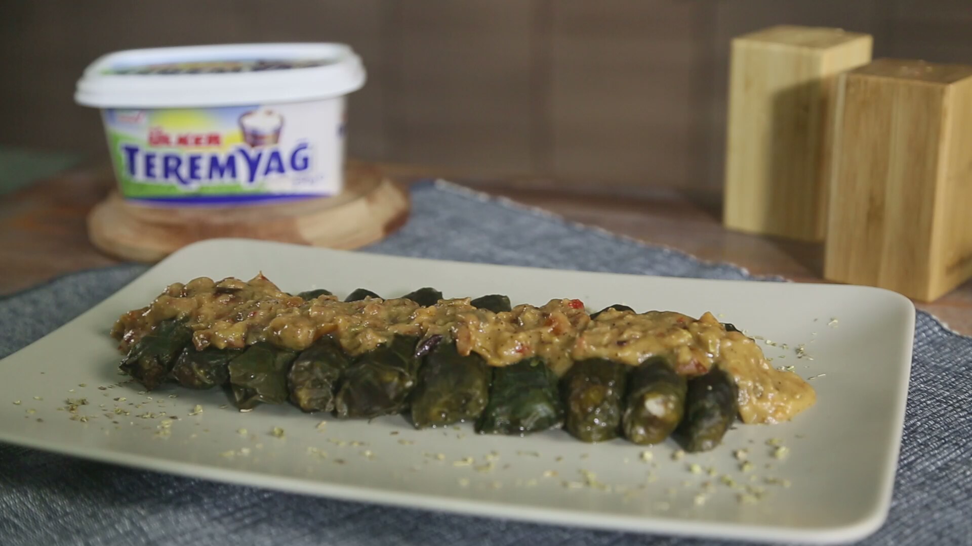 Kıymalı Pazı Sarması Tarifi Videosu Kıymalı Pazı Sarması Tarifi Videosu