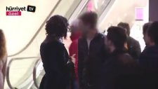 Taksim'de Bir Gecelik Oda Arayan Kadın