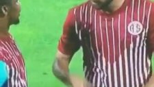 Antalyaspor'lu Eto'ya Üçlü Öğretmek