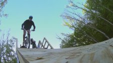 BMX Bisikletle İlk Başarılı Dörtlü Geri Takla
