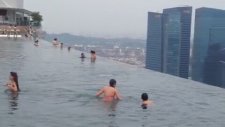 Gökdelende Havuz Keyfi (Zenginlik İçerir)